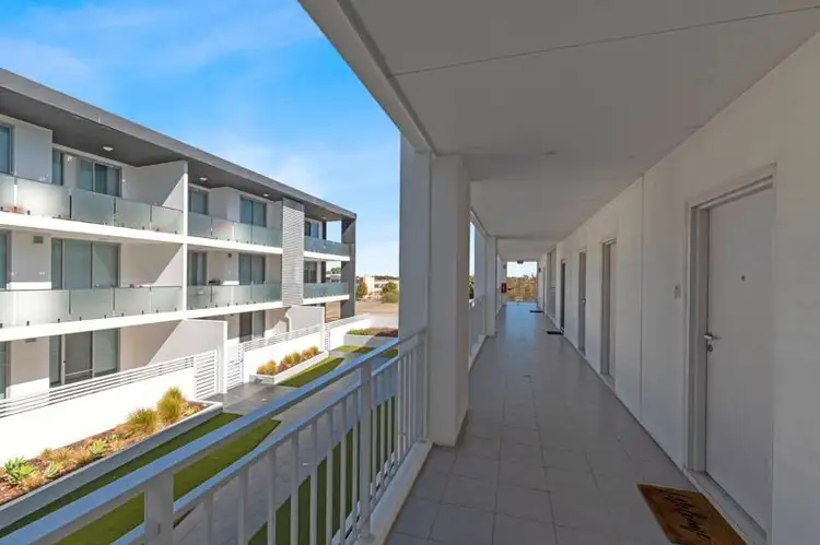 44/95 Chalgrove Avenue, Rockingham WA 6168