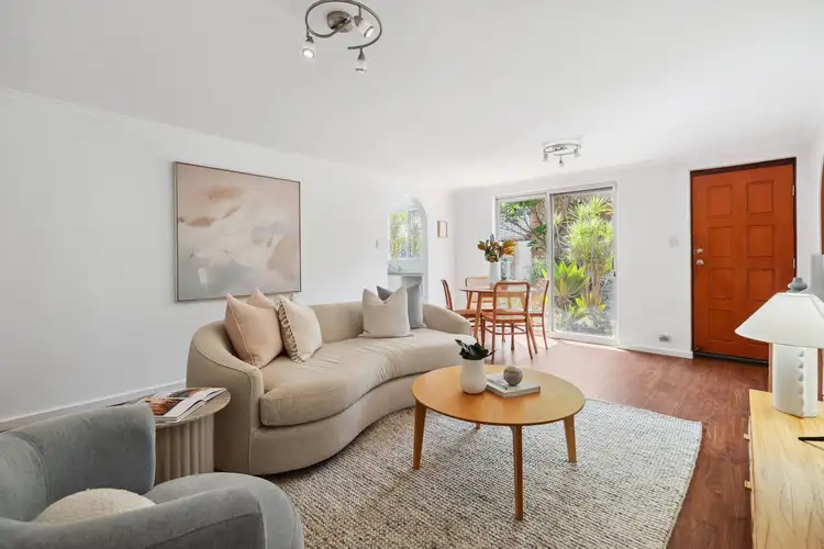 2/20 Roscorla Avenue, Yokine WA 6060