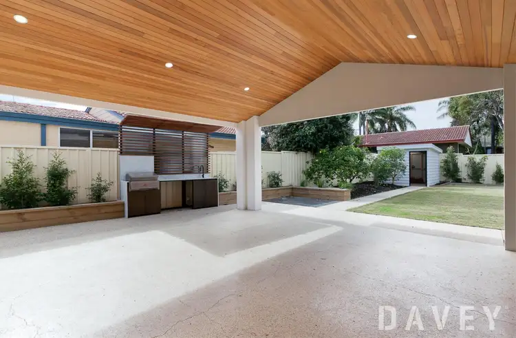 6 Hendon Way, Hamersley WA 6022