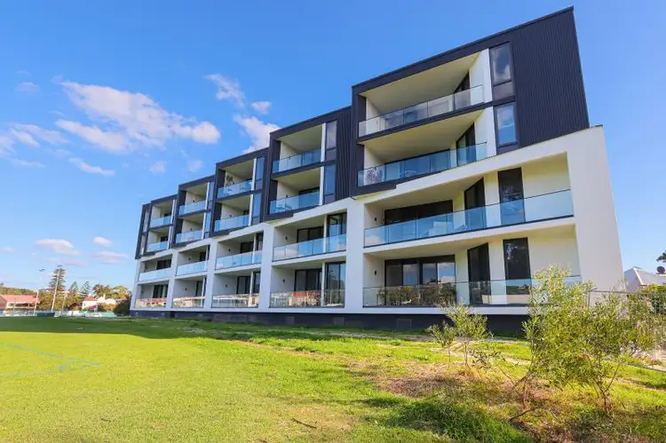 18/12 Parry Street, Fremantle WA 6160