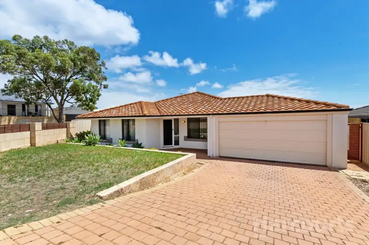 37 Macnaughton Crescent, Kinross WA 6028