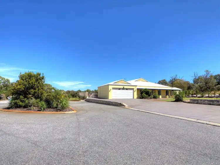 204 Rowley Rd, Wandi WA 6167