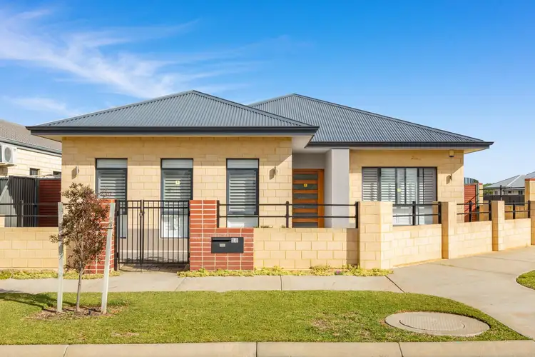 13 Dennart Street, Caversham WA 6055