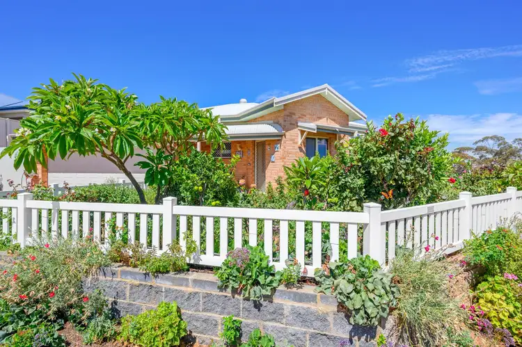 17 Pirring Way, Hannans WA 6430