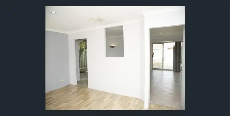 Fourth view of Homely house listing, 8 Malloy Court, Atwell WA 6164