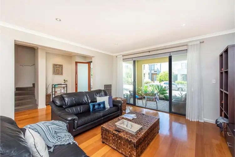 Sixth view of Homely house listing, 5 Bernier Rise, North Coogee WA 6163