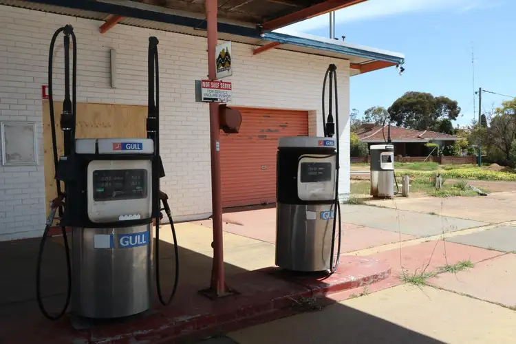 Fourth view of Homely house listing, 2 Eliot Street, Pingelly WA 6308
