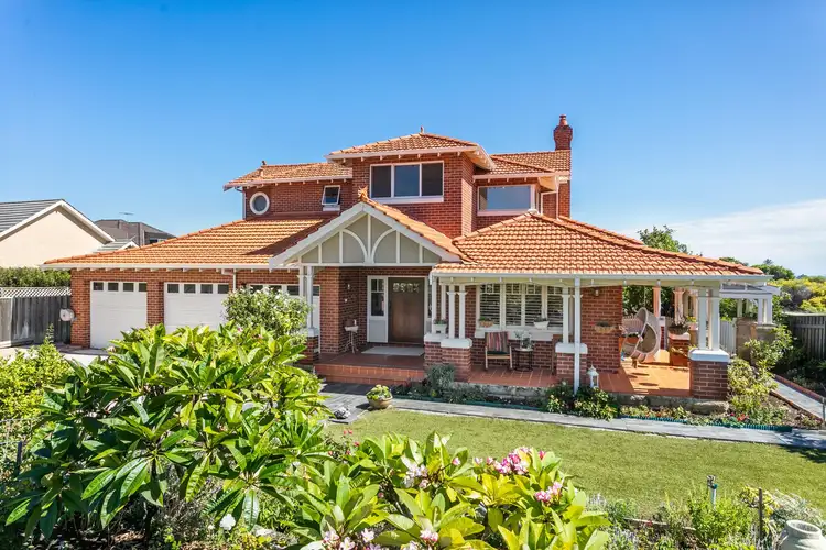 60 Templetonia Crescent, City Beach WA 6015