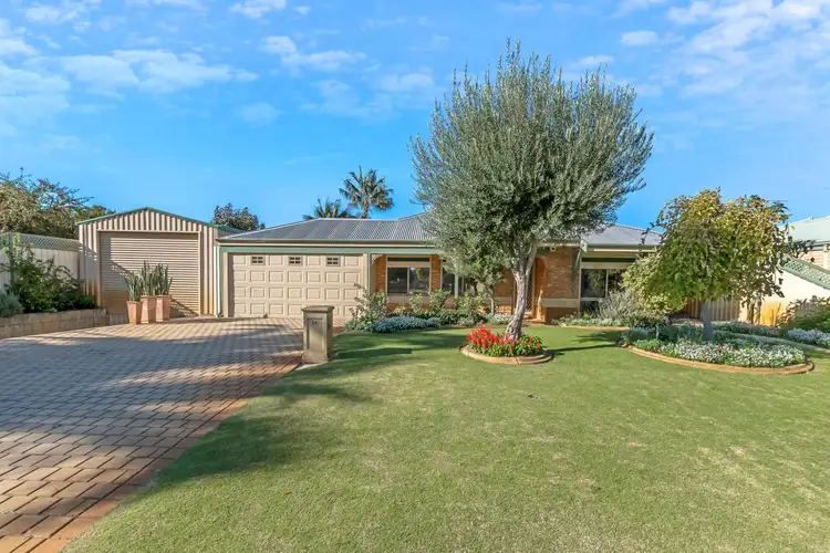 16 Bolivar Court, Safety Bay WA 6169