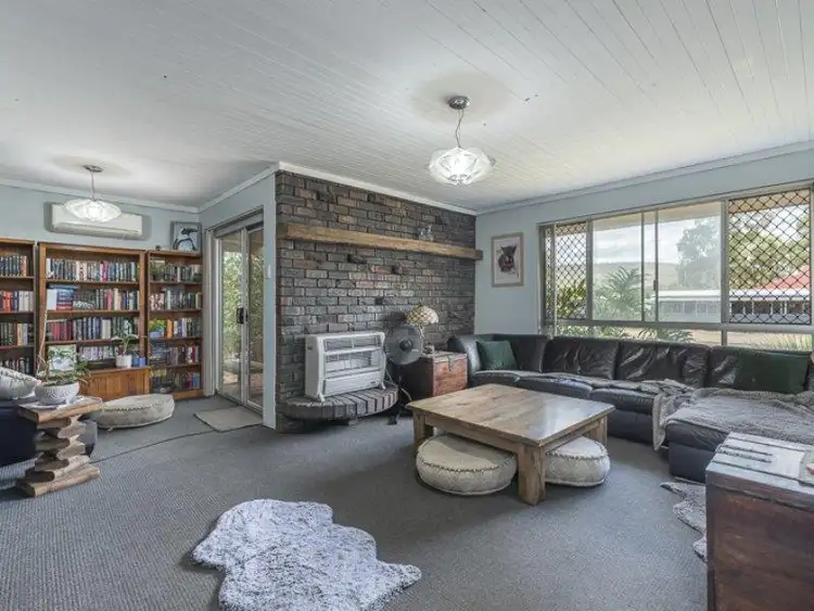 Second view of Homely house listing, 5 St Georges Avenue, Champion Lakes WA 6111