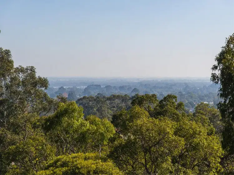 Sixth view of Homely house listing, 5 Petalite Place, Mount Richon WA 6112