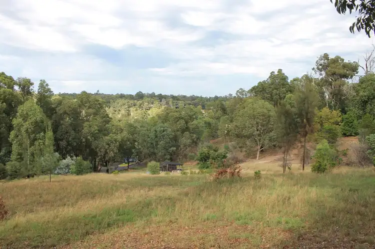 4960 Richardson Road, Stoneville WA 6081
