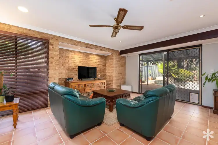 14 Harrington Crescent, Leeming WA 6149