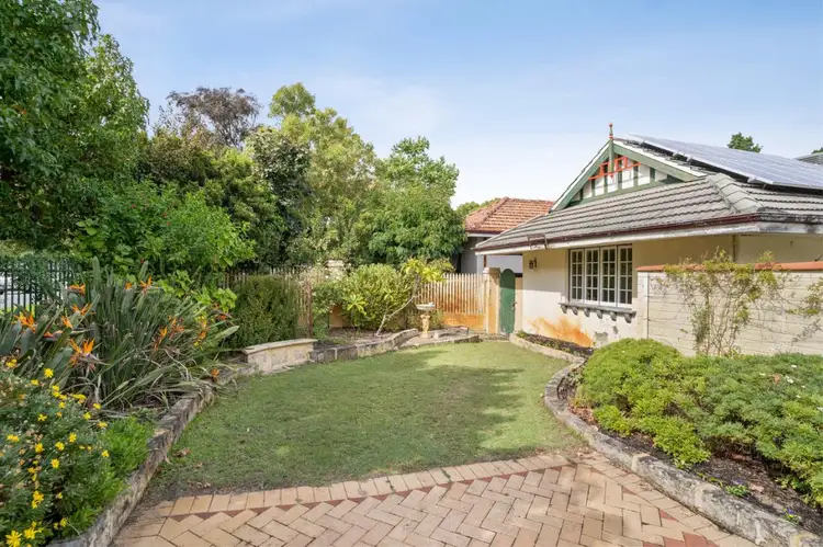 51 Bradford Street, Menora WA 6050