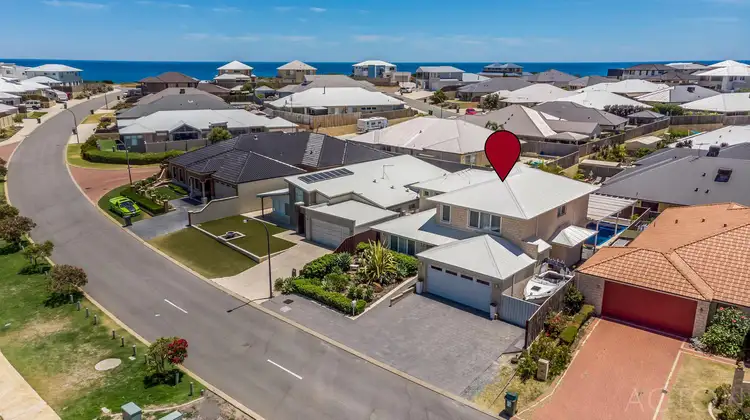 4 Torwood Edge, Halls Head WA 6210