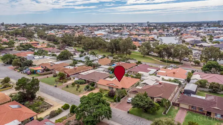 20 Sandalwood Parade, Halls Head WA 6210