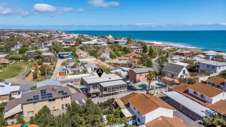 16B Valley Road, Halls Head WA 6210