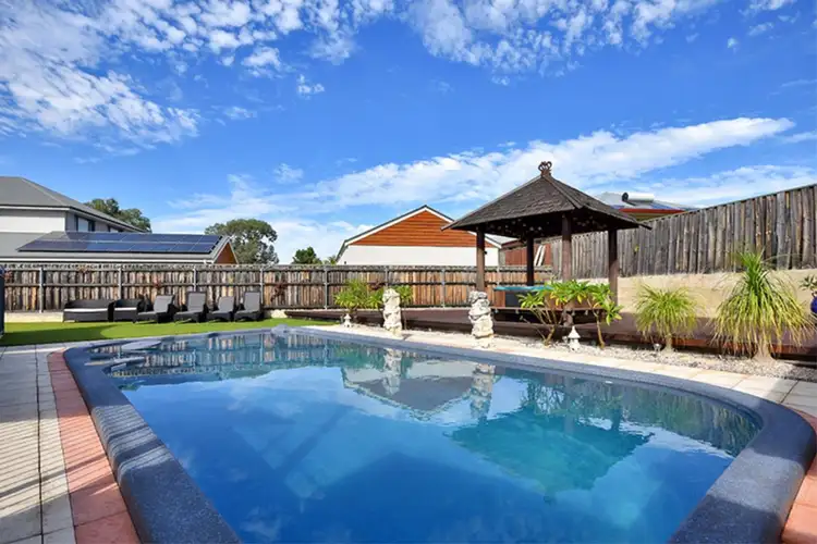 16 Crossland Avenue, Ellenbrook WA 6069