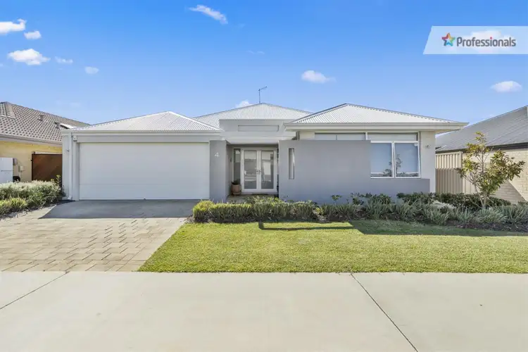Third view of Homely house listing, 4 Panola Way, Sinagra WA 6065