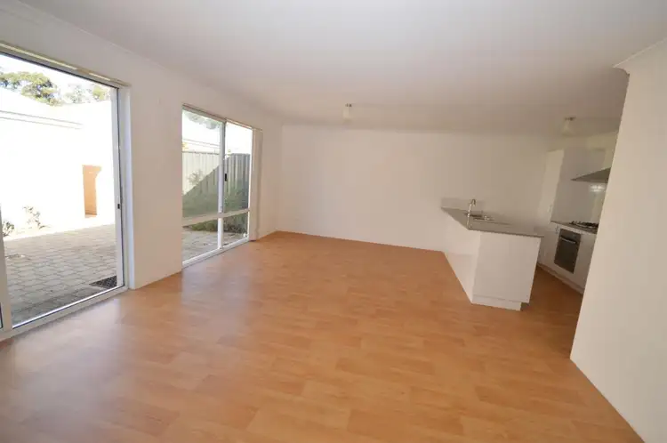 Fourth view of Homely house listing, 32 Clarendon Circuit, Lakelands WA 6180