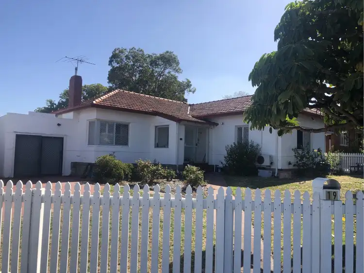 19 Wrexham Street, Bicton WA 6157