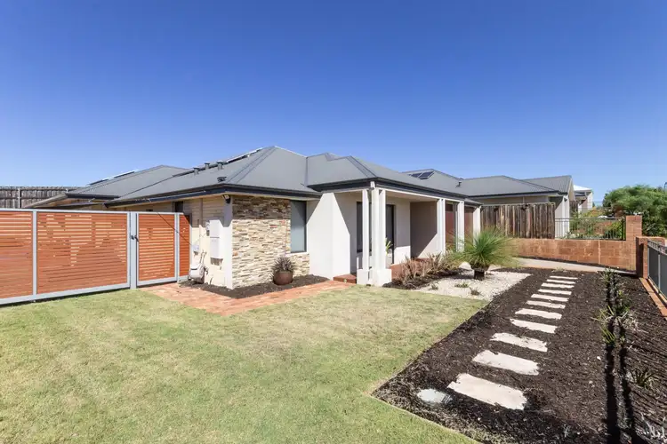 8 Newington Pass, Ellenbrook WA 6069