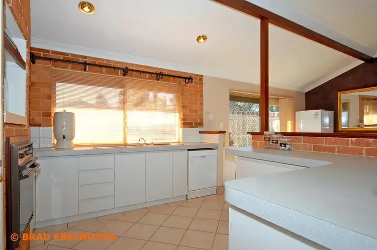 3 Burton Retreat, Stratton WA 6056