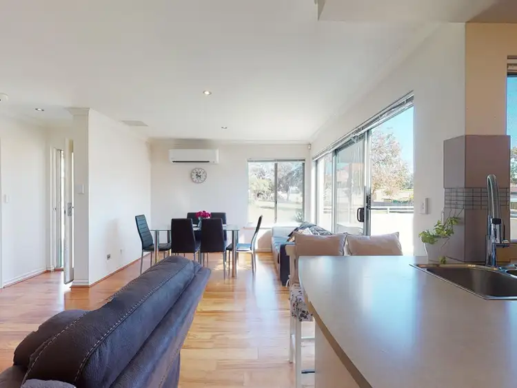 2/2 Lilacdale Road, Innaloo WA 6018