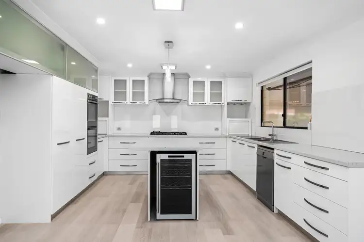 15 Hawkins Street, Lamington WA 6430