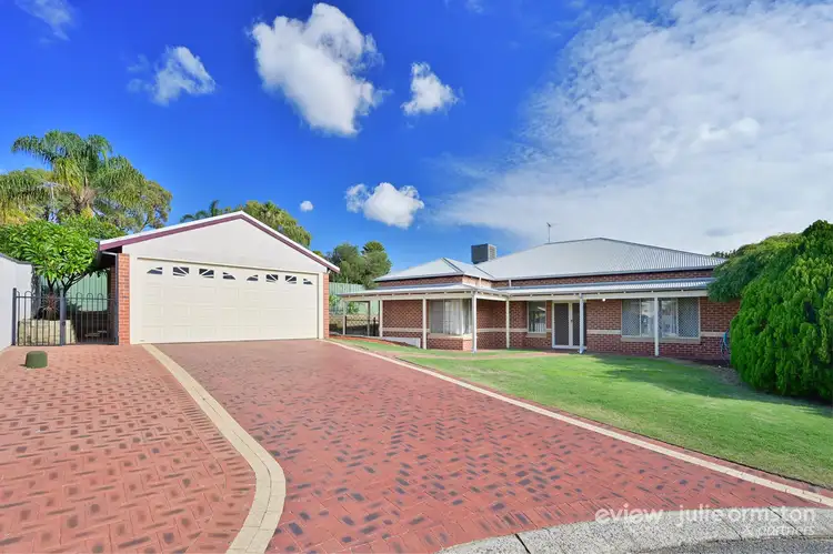 11 Tara Court, Woodvale WA 6026