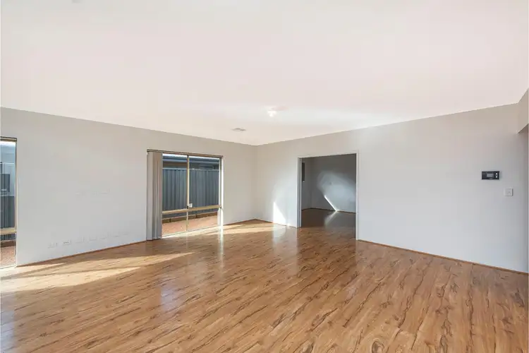 Fifth view of Homely house listing, 31 Sunray Avenue, Piara Waters WA 6112