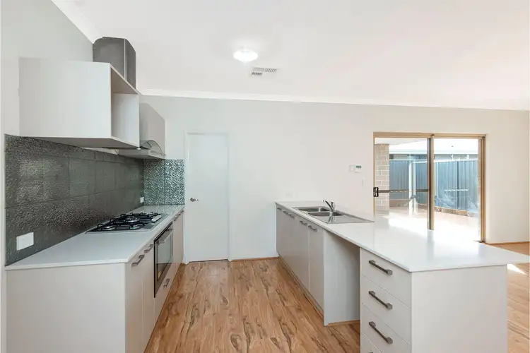 Sixth view of Homely house listing, 31 Sunray Avenue, Piara Waters WA 6112