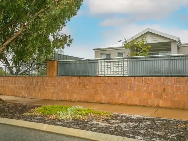 8 Aramac Turn, Ellenbrook WA 6069