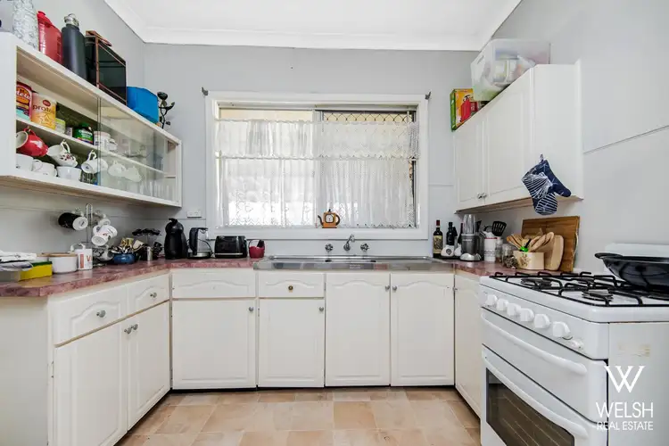 Sixth view of Homely house listing, 274 Robinson Avenue, Cloverdale WA 6105