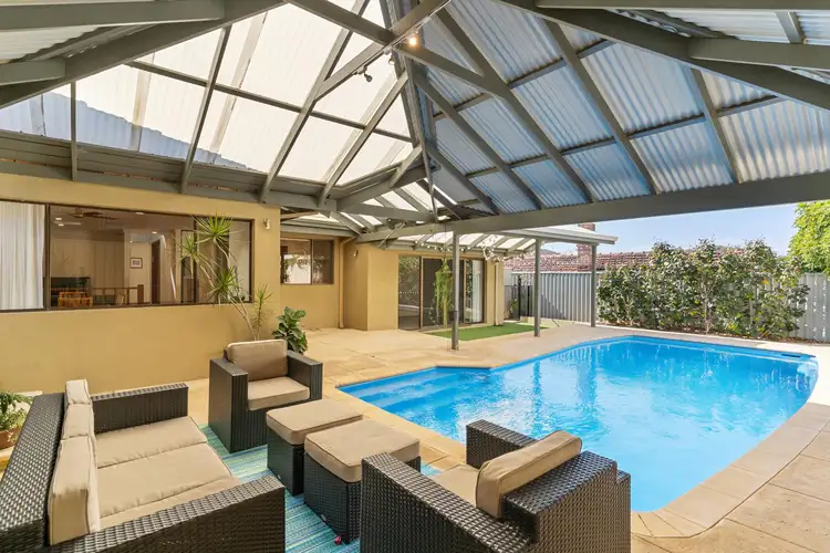 17 Griffell Way, Duncraig WA 6023