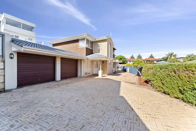 8B Hawkins Avenue, Sorrento WA 6020