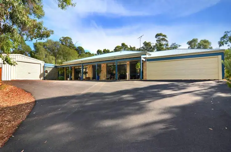 17 Spinnaker Drive, Leschenault WA 6233