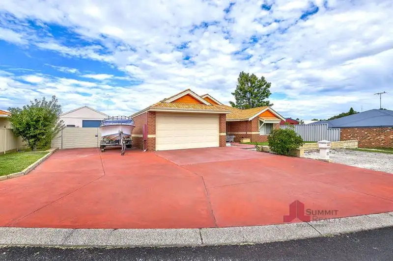 Main view of Homely house listing, 4 Thompson Place, Australind WA 6233