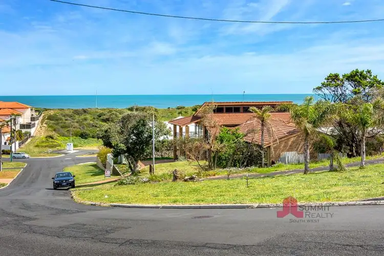 Second view of Homely house listing, 4 McKenna Place, South Bunbury WA 6230
