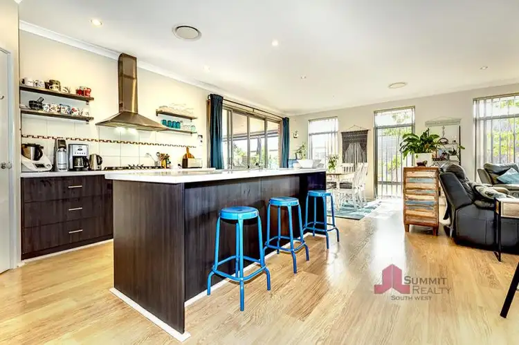 Sixth view of Homely house listing, 2 Tonkin Fairway, Dalyellup WA 6230