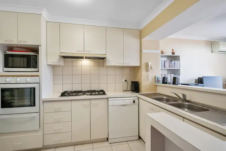 Fourth view of Homely house listing, 15/20 Long Island Pass, Connolly WA 6027