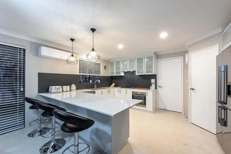18 Glengyle Turn, Jindalee WA 6036