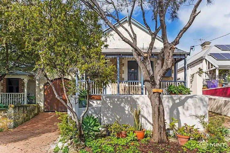 3 King William Street, South Fremantle WA 6162