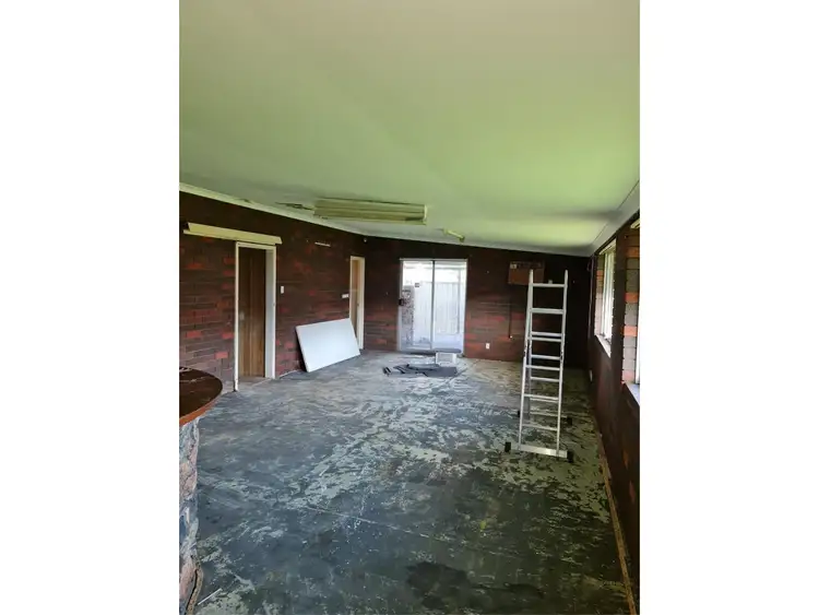 Fifth view of Homely house listing, 300 Keymer Street, Cloverdale WA 6105