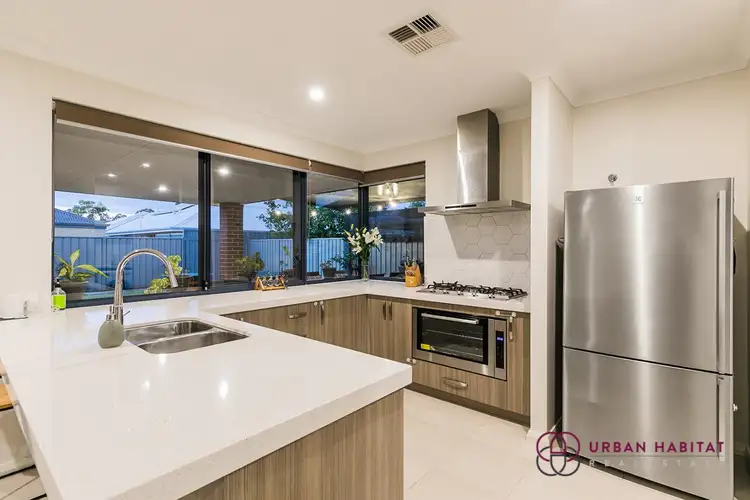 Sixth view of Homely house listing, 10 Winchester Court, Wellard WA 6170