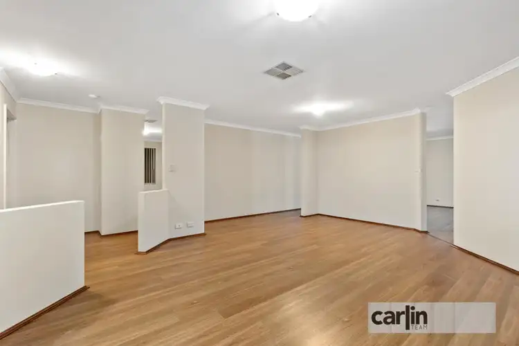 Second view of Homely house listing, 8 Oxburgh Link, Success WA 6164