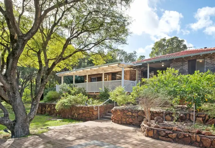 4 Thornton Place, Gooseberry Hill WA 6076