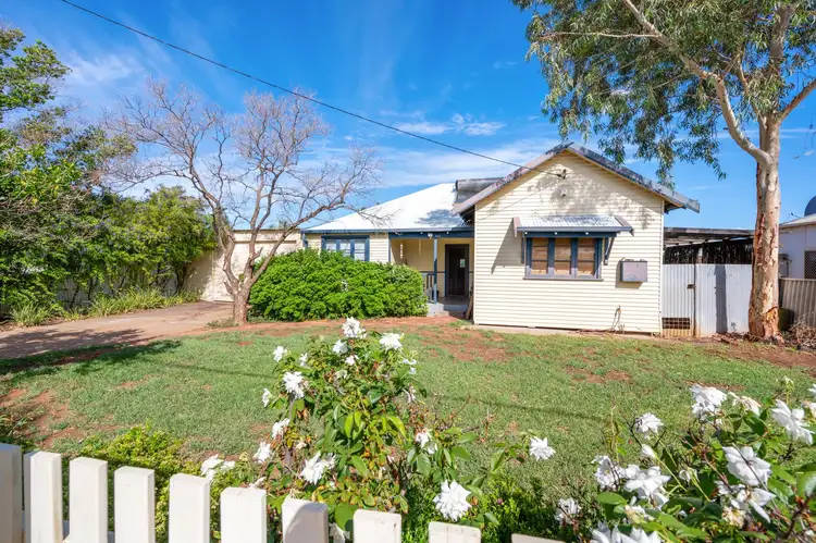 111 Campbell Street, Lamington WA 6430
