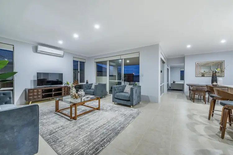 33 Tully Parade, Ellenbrook WA 6069