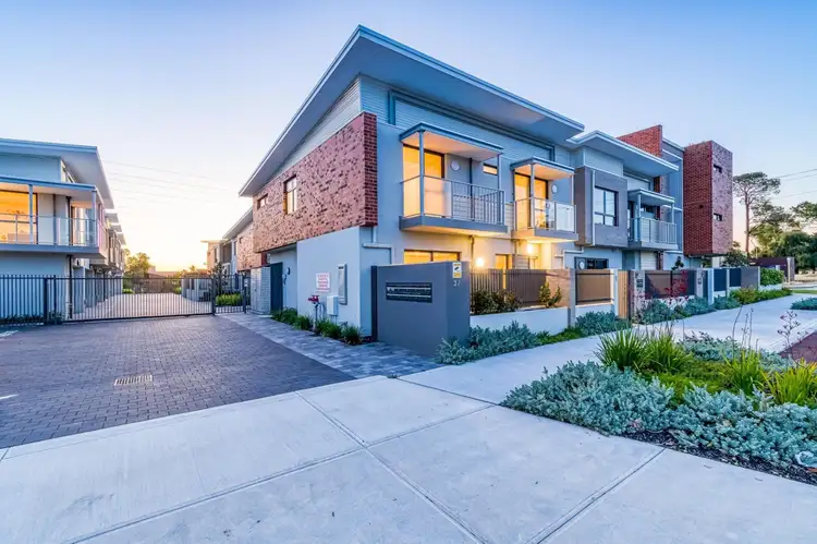 1/37 Channon Street, Cannington WA 6107